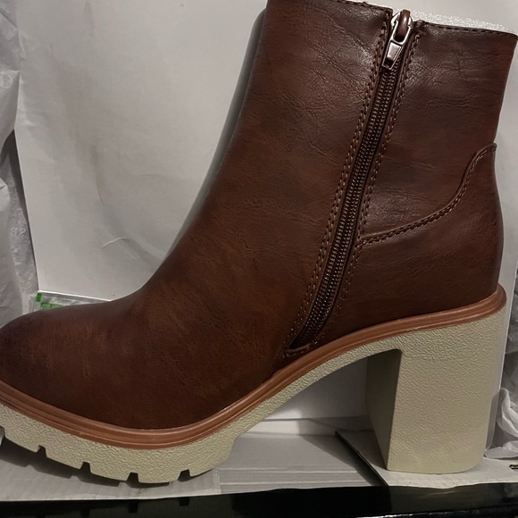 Pierre Dumas - Picture 1 of 3